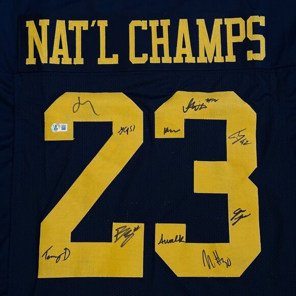 Michigan Wolverines National Champions Team Signed Jersey Beckett Witnessed - Picture 2 of 8
